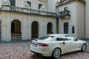 samochód do ślubu jaguar